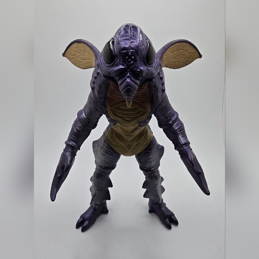 Mighty Morphin Power Rangers Guitardo Alien 1993 Bandai Purple Fly Action Figure